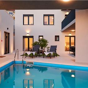 6 bedroom villa with heated pool near Omis, sleeps 12